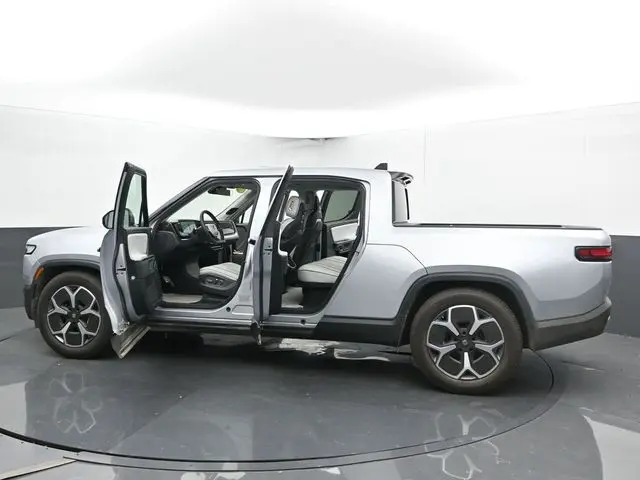 2022 Rivian R1T Adventure photo 41