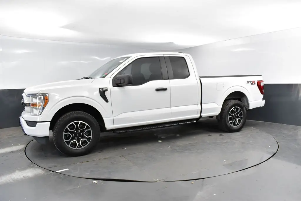 2022 Ford F-150 XL photo 4