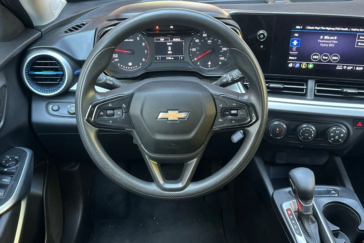 2024 Chevrolet Trax LS - Photo 14