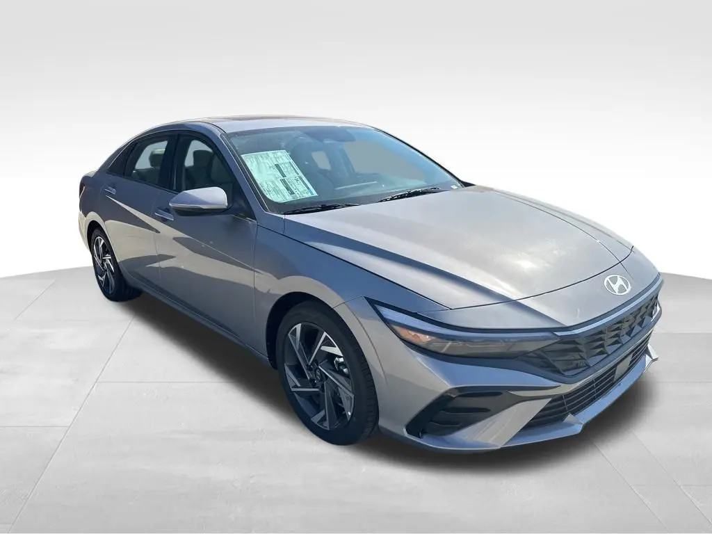 2025 Hyundai Elantra Limited photo 4