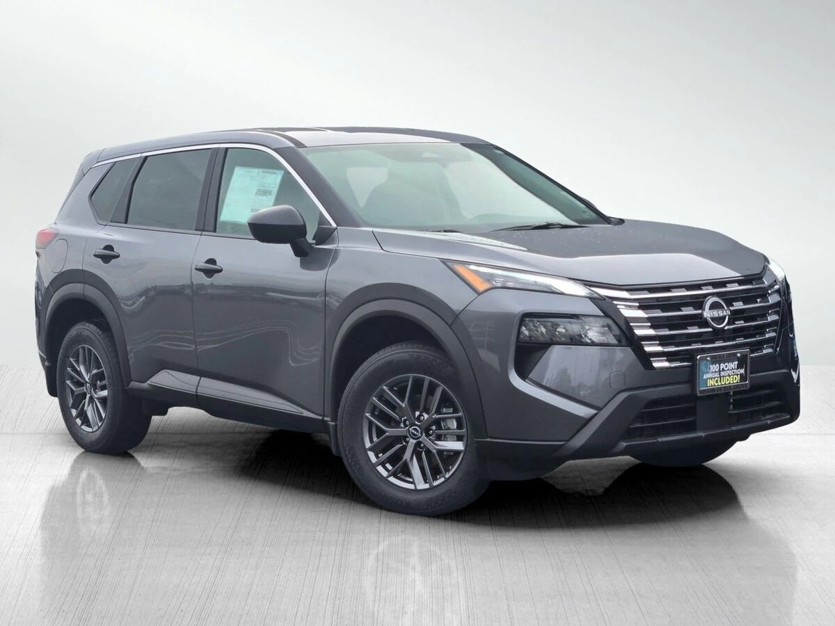 2026 Nissan Rogue SV's photo