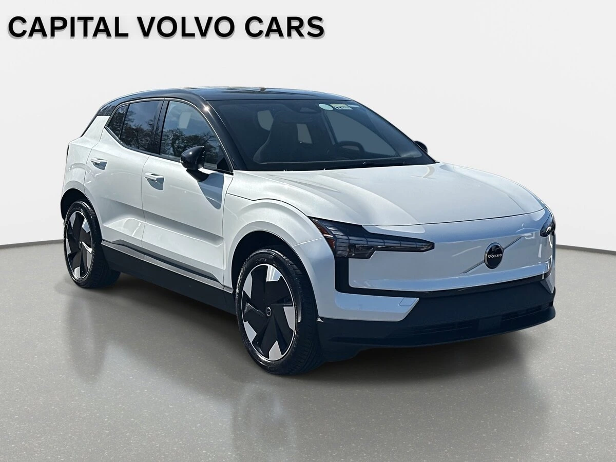 2026 Volvo - image 3