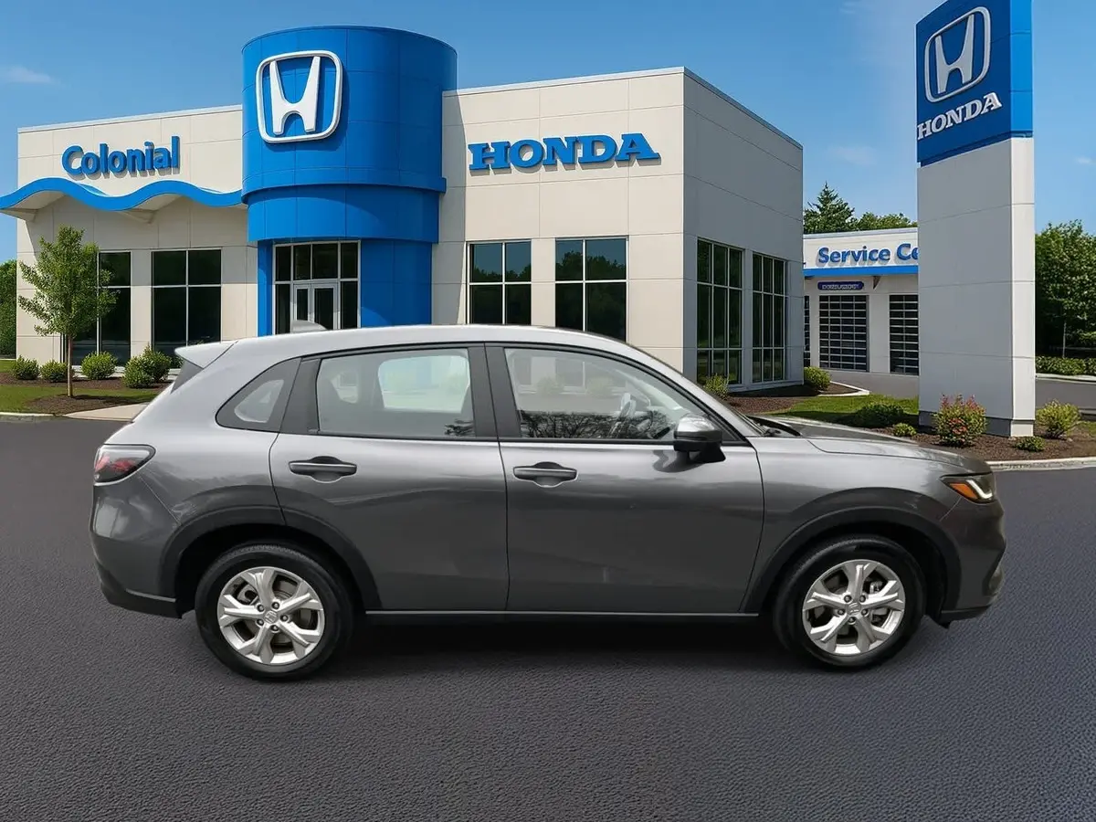 2023 Honda HR-V LX photo 3