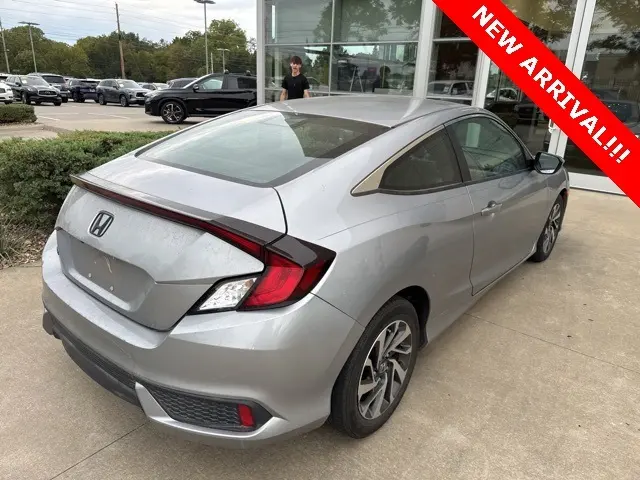 2019 Honda Civic LX photo 4