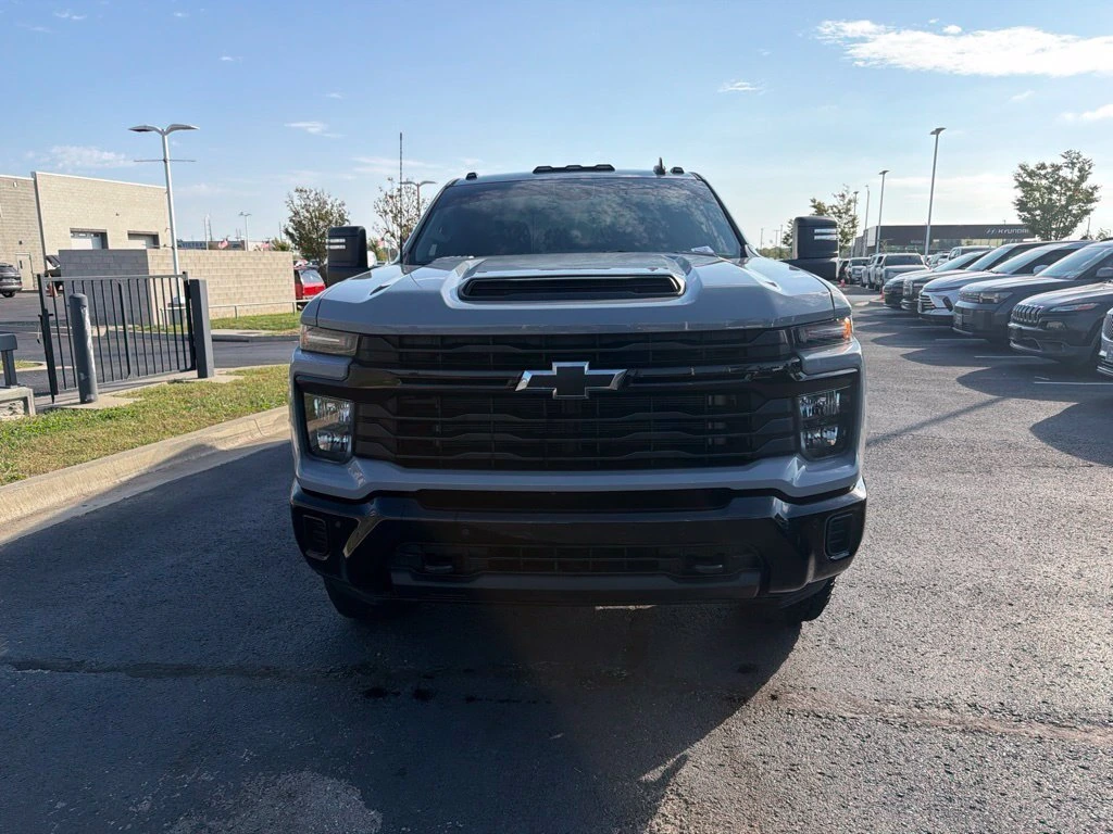 Used 2025 Chevrolet Silverado 2500HD Custom with VIN 2GC4KME70S1135320 for sale in Kansas City