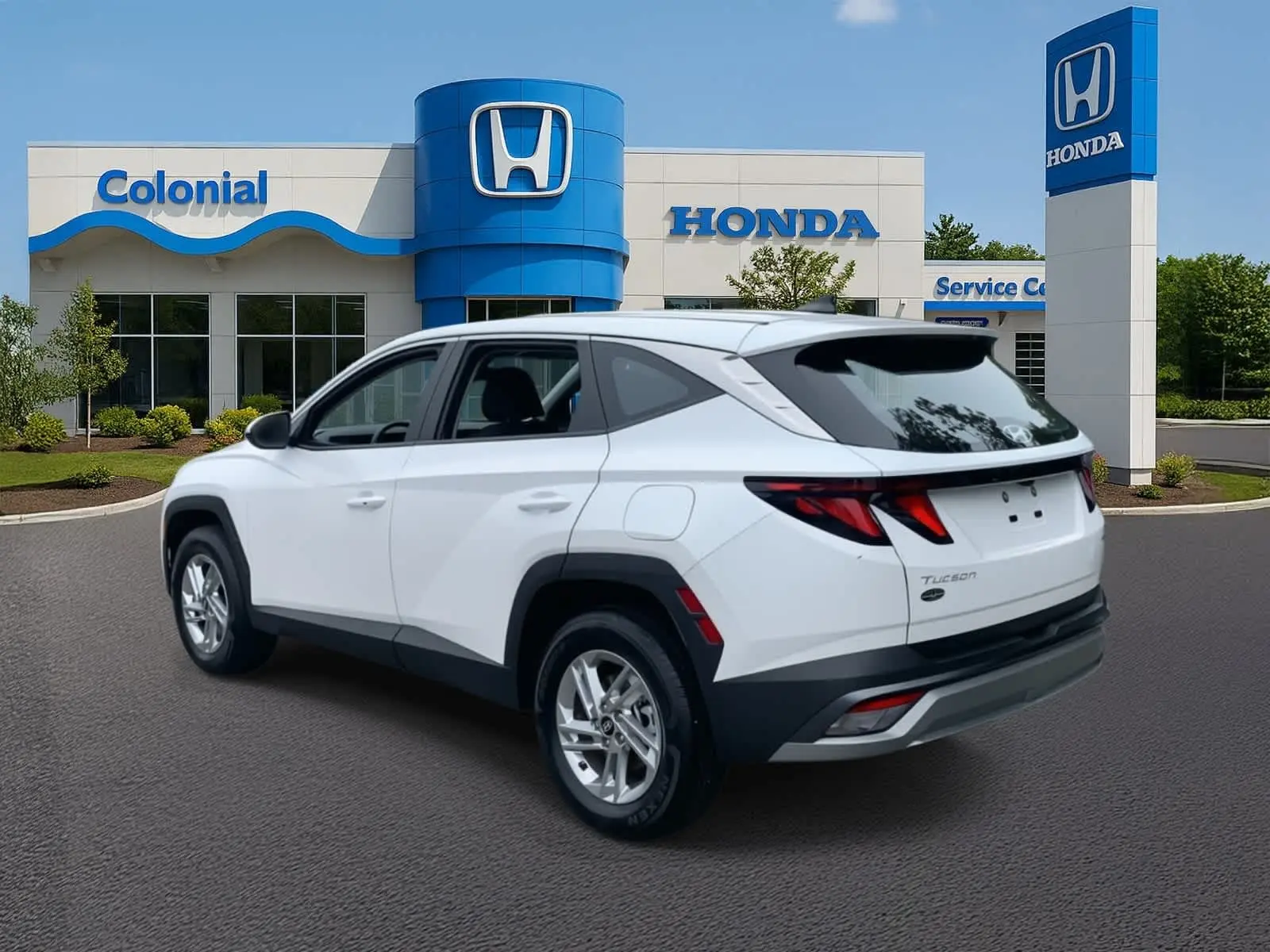 2025 Hyundai Tucson SE photo 3