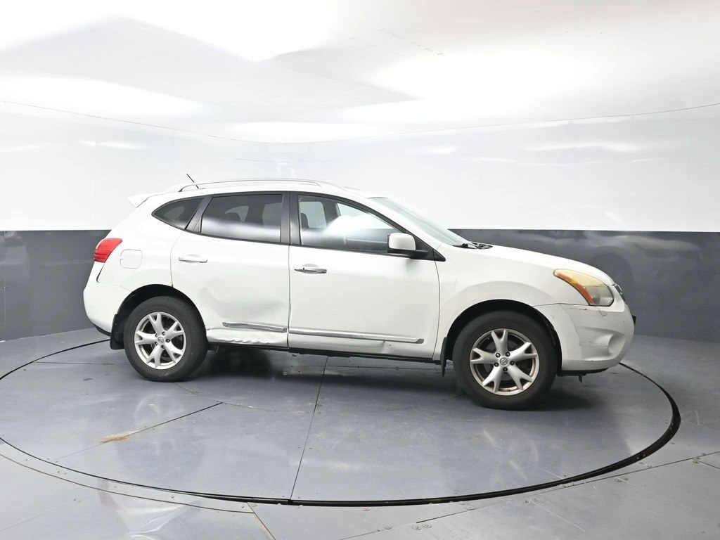 Used 2011 Nissan Rogue SV with VIN JN8AS5MT6BW187765 for sale in Elkhorn, WI