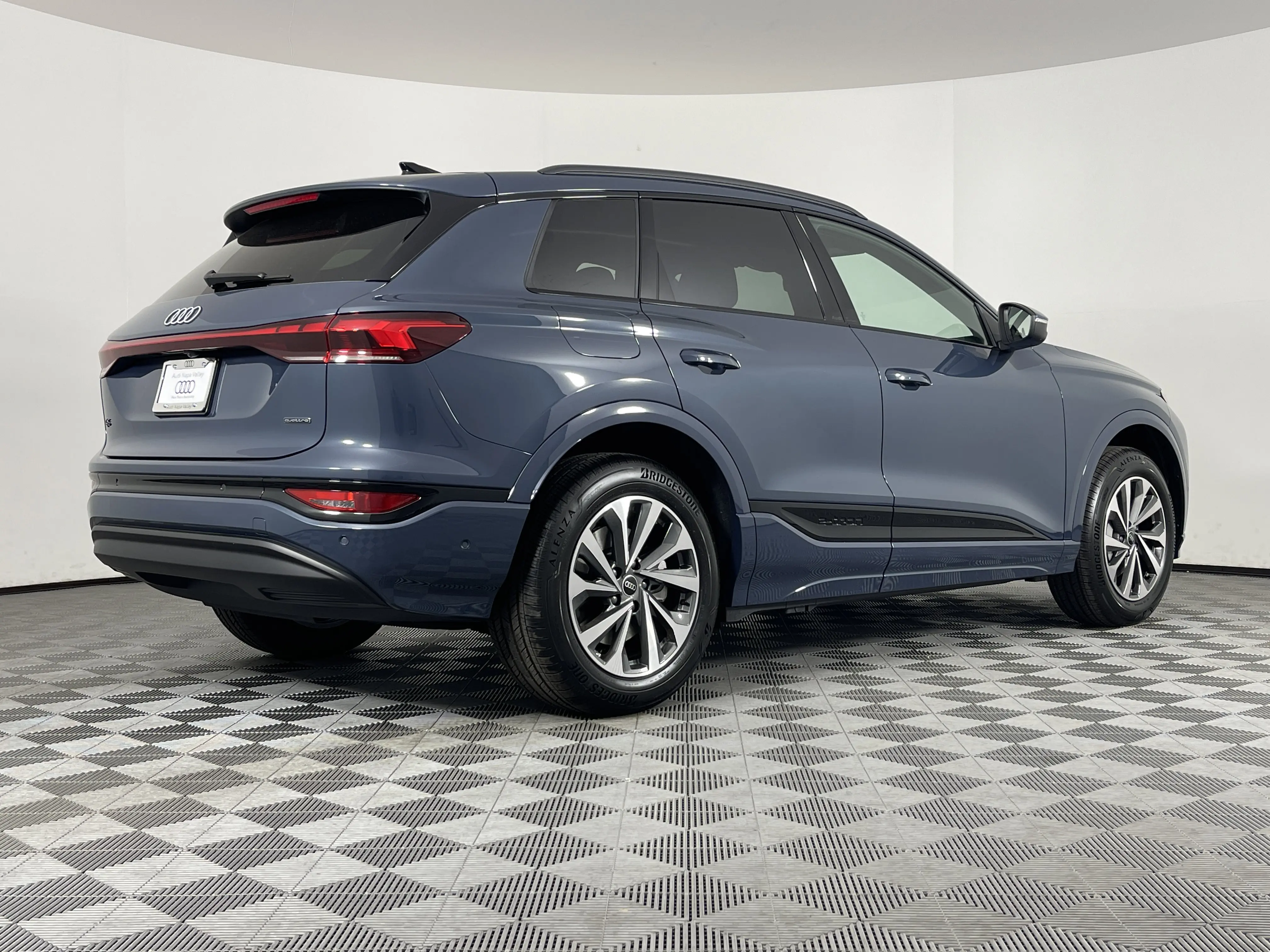 2025 Audi Q6 E-tron Premium Plus photo 14