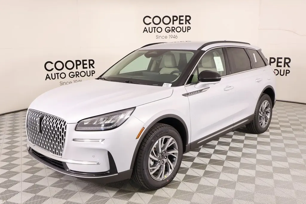 2026 Lincoln Corsair Premiere photo 3