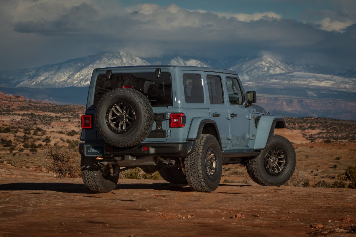 2025 Jeep Wrangler Rubicon 392 Final Edition Exterior Passenger Side Rear Profile