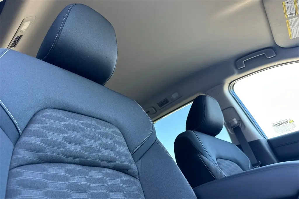 2025 Nissan Pathfinder SV photo 16