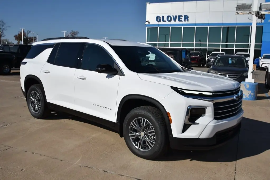 2026 Chevrolet Traverse LT's photo