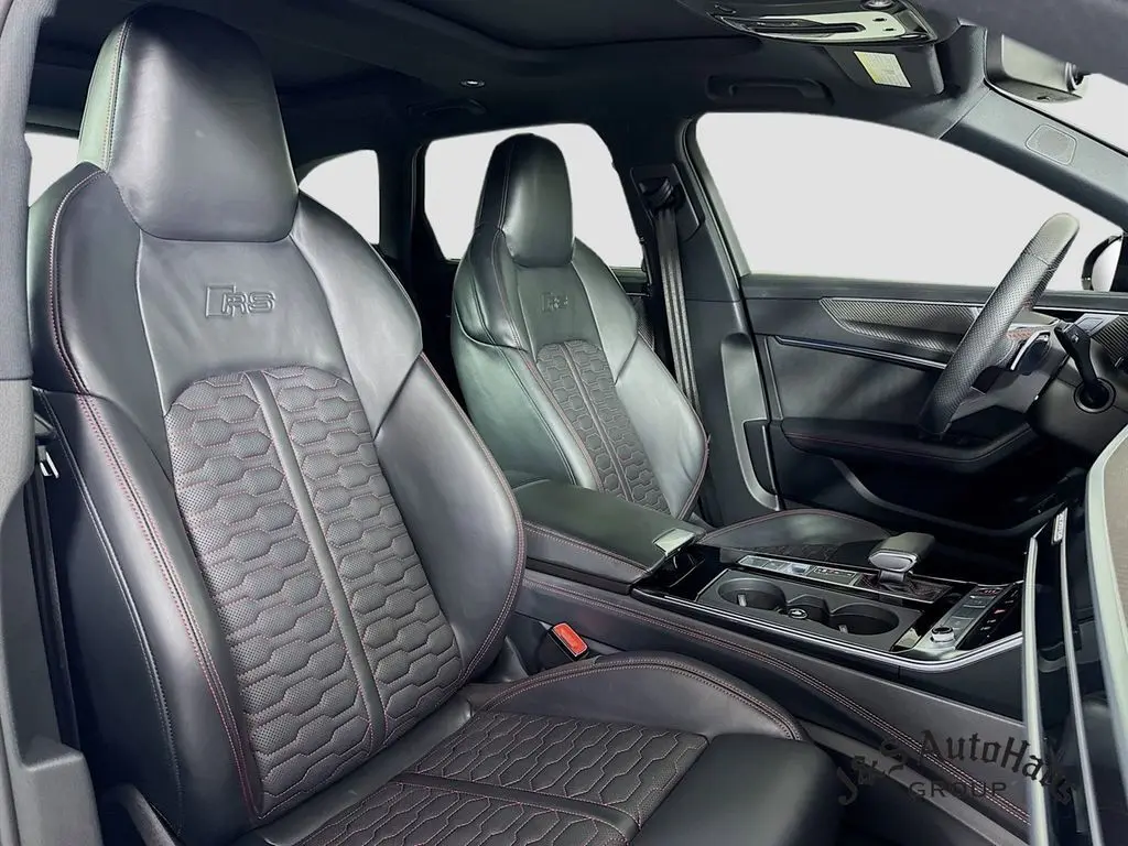 2022 Audi RS 6 Avant Base photo 32