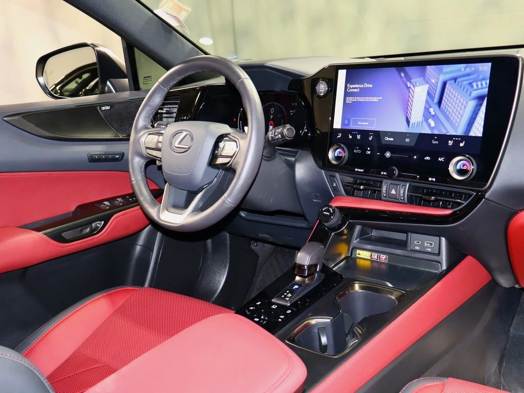2025 Lexus NX 350 - Photo 39