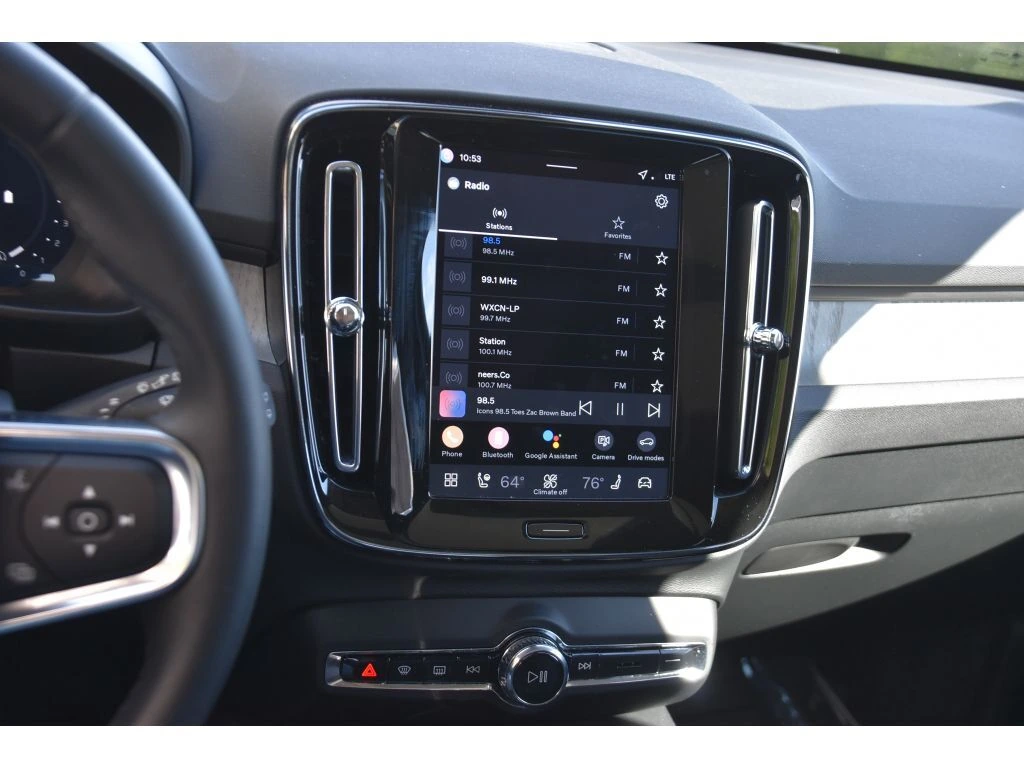 2026 Volvo - image 19