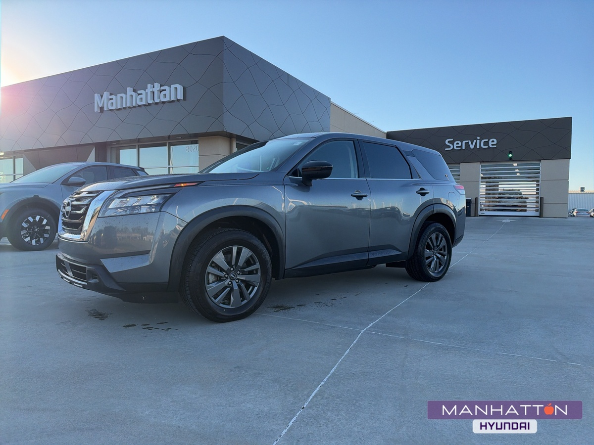 2025 Nissan Pathfinder S