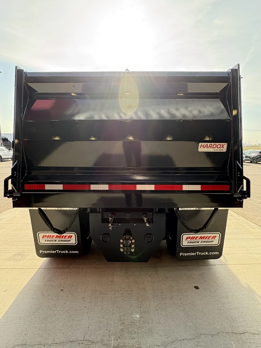 2027 Freightliner M2 106 — photo 7