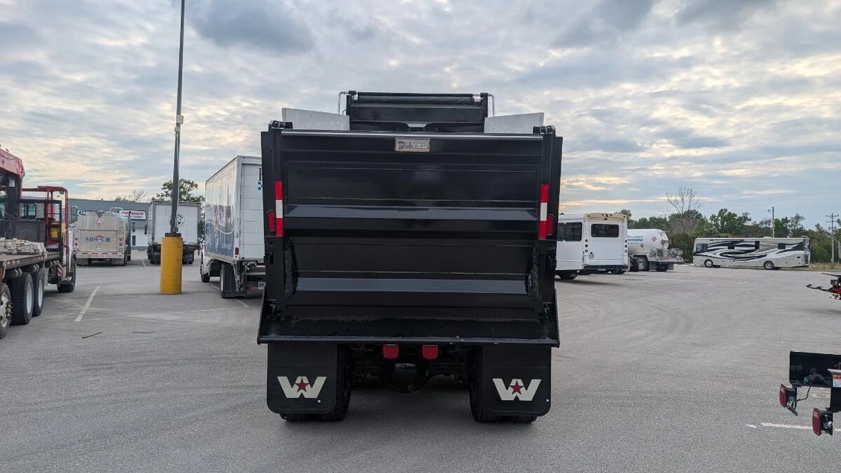 2027 Western Star 47X — photo 6