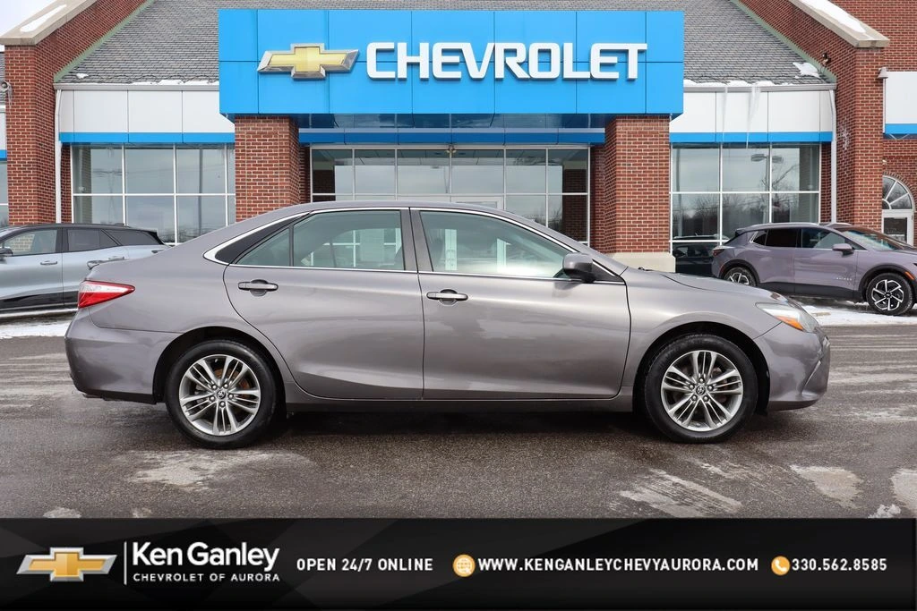 2017 Toyota Camry SE