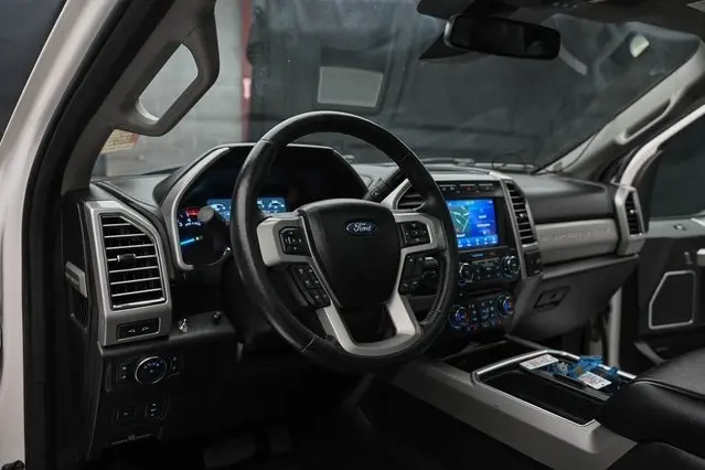 2017 Ford F-250 photo 24