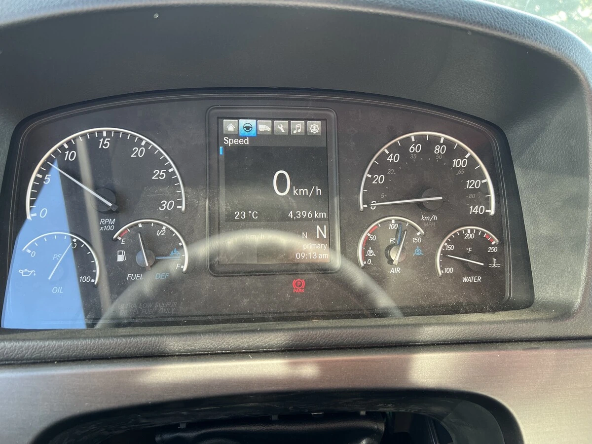 2027 Freightliner M2 106 — photo 8