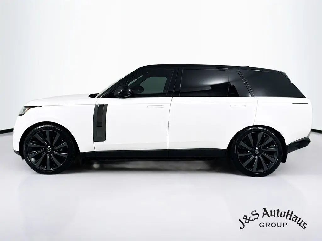 2024 Land Rover Range Rover SV photo 4