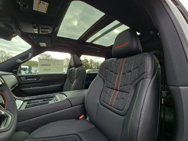 2026 Nissan Armada PRO-4X - Photo 14