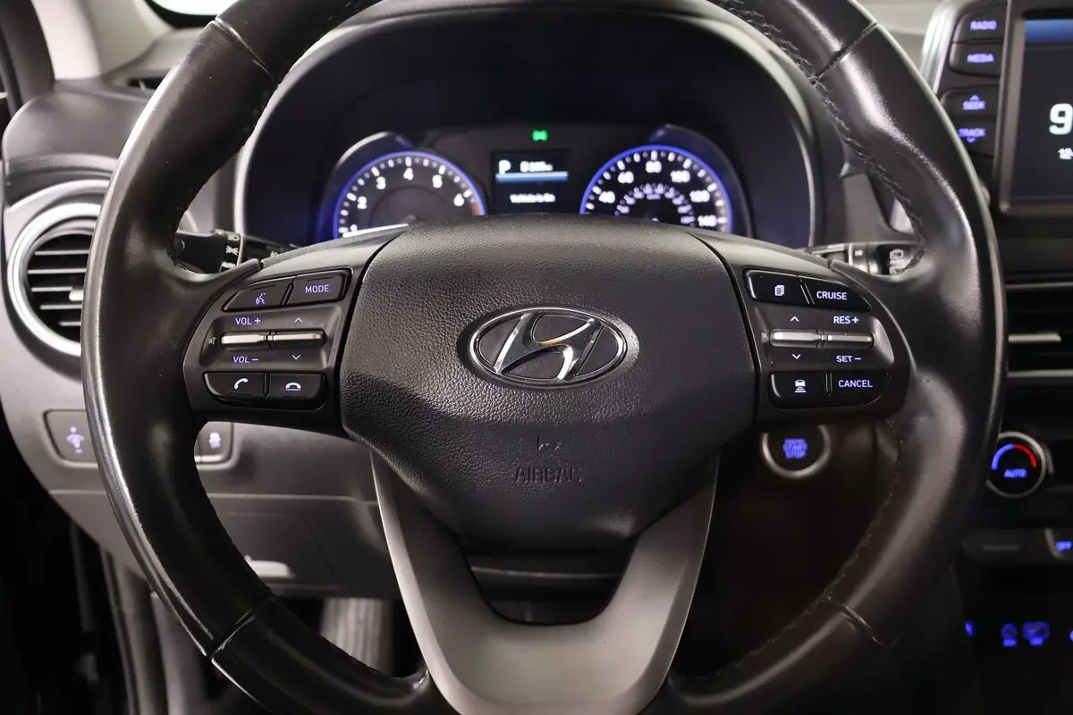 2021 Hyundai Kona Ultimate photo 3