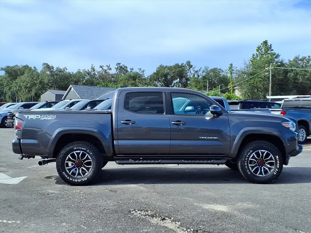 2021 Toyota Tacoma SR5 photo 8