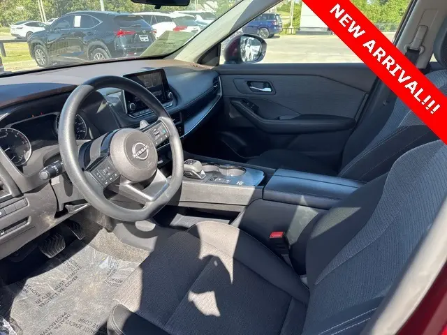 2023 Nissan Rogue SV photo 7