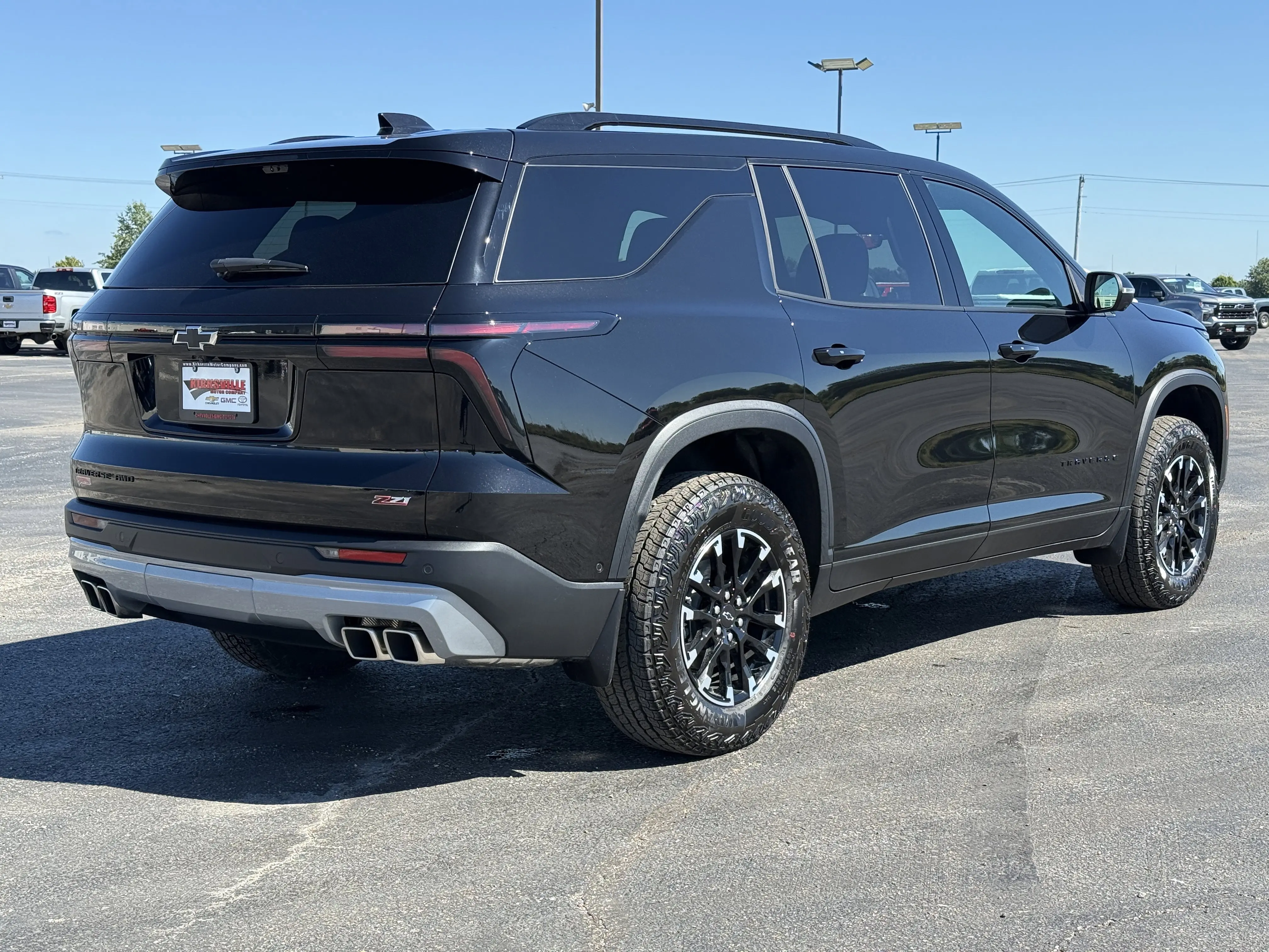 2026 Chevrolet Traverse Z71 photo 2