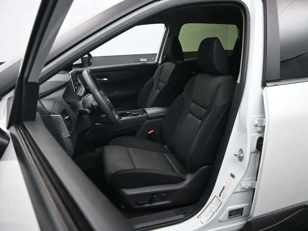 2024 Nissan Rogue SV AWD photo 17