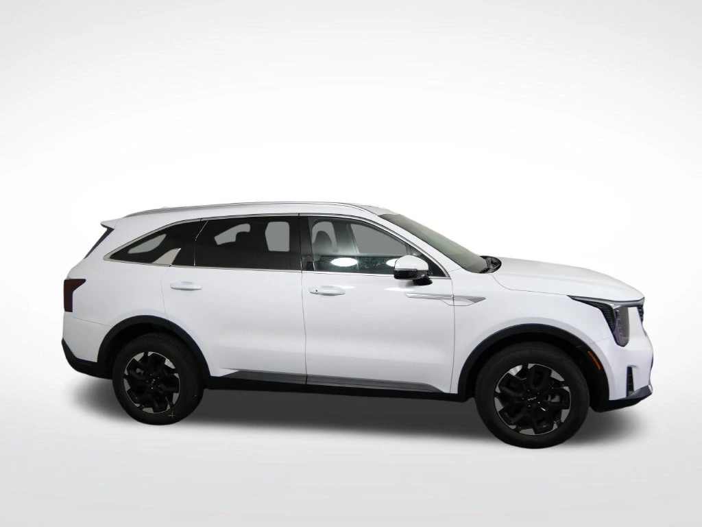 Used 2026 Kia Sorento S with VIN 5XYRLDJC7TG418763 for sale in Golden Valley, Minnesota