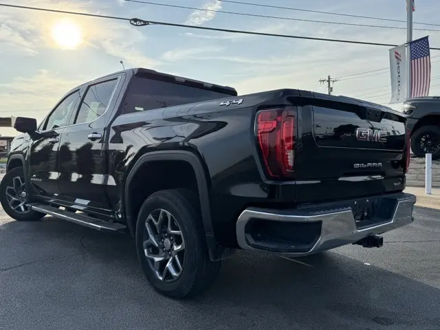 2022 Gmc Sierra 1500 SLT photo 5