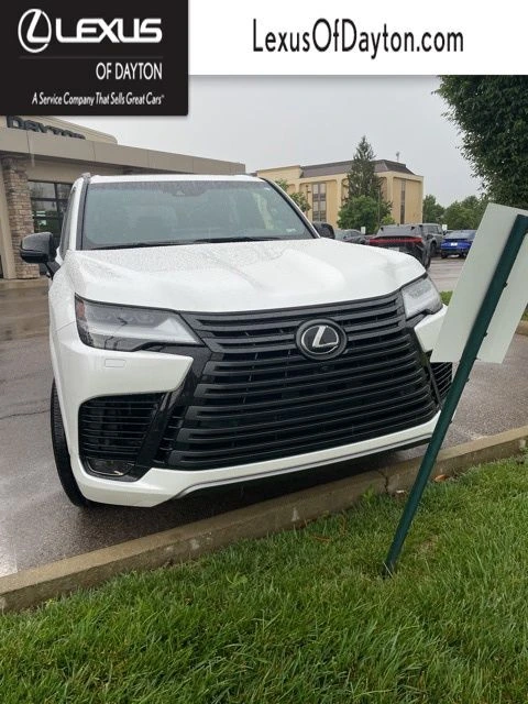 2023 Lexus LX 600 600 Premium's photo