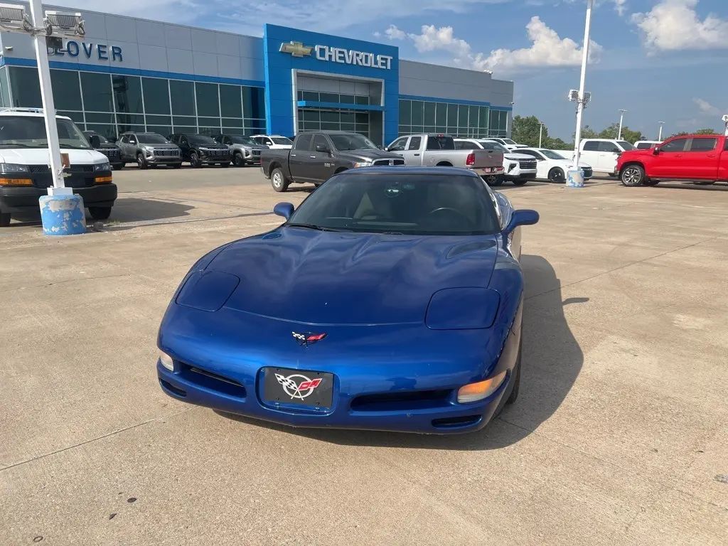 2002 Chevrolet Corvette Base photo 2