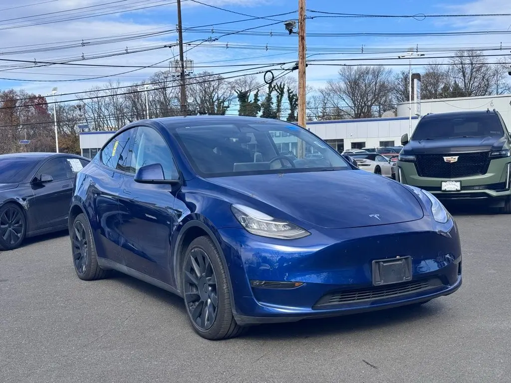 2022 Tesla Model Y Long Range's photo