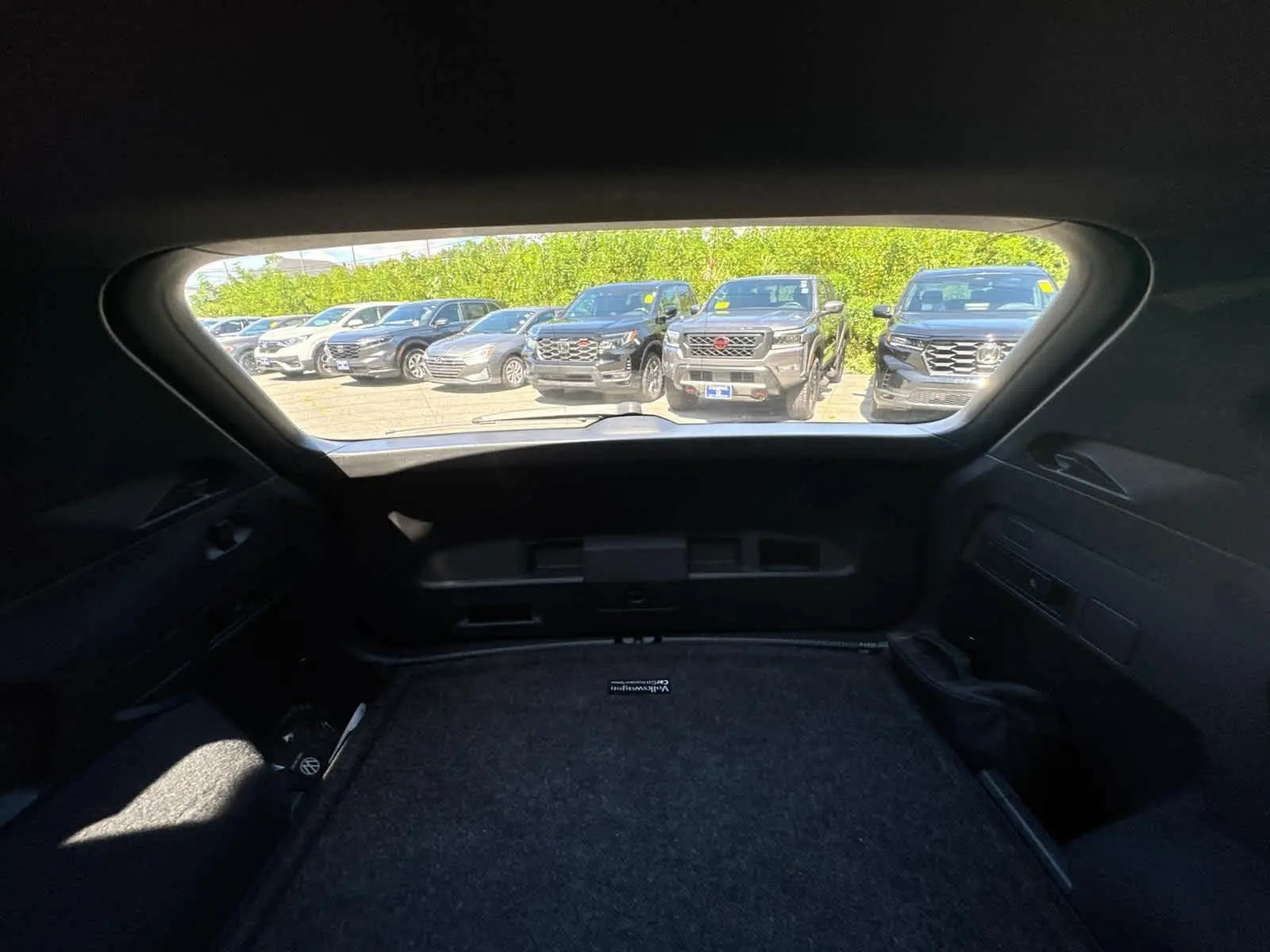 2023 Volkswagen Tiguan SE R-Line Black photo 35
