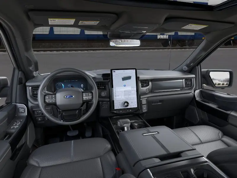 2025 Ford F-150 Lightning Platinum photo 8