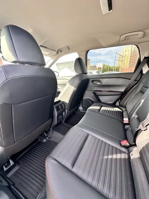 2026 Nissan Rogue SV photo 25
