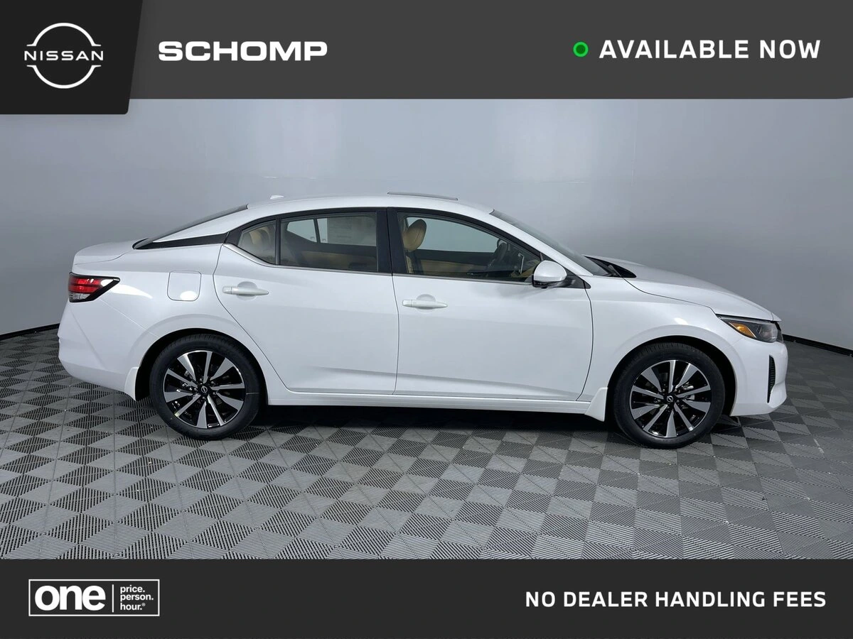 2025 Nissan Sentra SV's photo