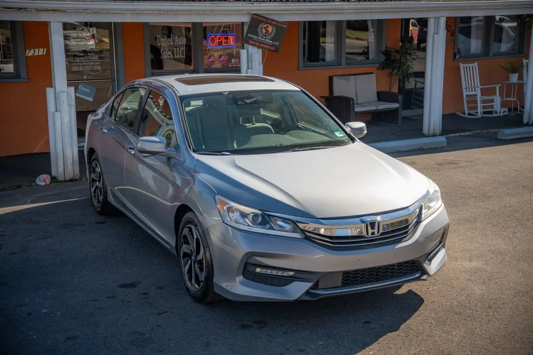 2017 Honda Accord EX-L photo 2