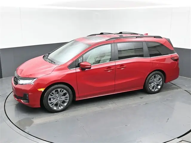 2026 Honda Odyssey Touring's photo