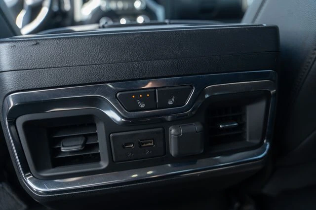 2021 GMC Sierra 1500 SLT - Photo 18