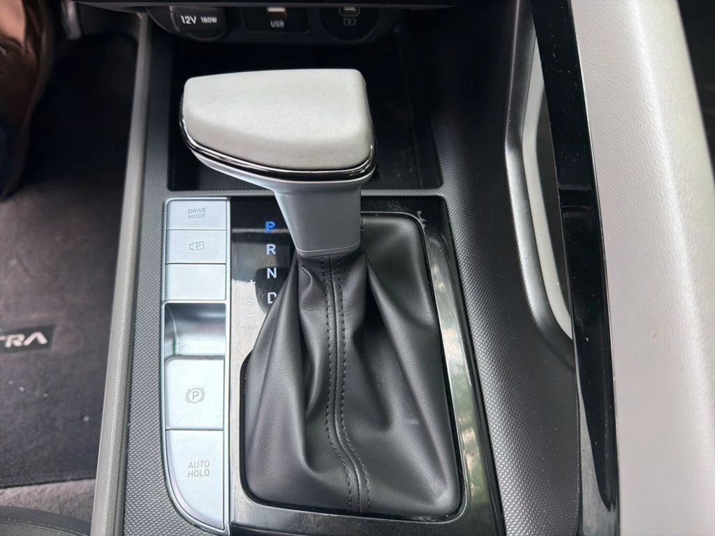 2025 Hyundai Elantra SEL - Photo 22