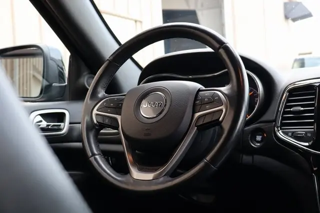 2020 Jeep Grand Cherokee Altitude photo 34