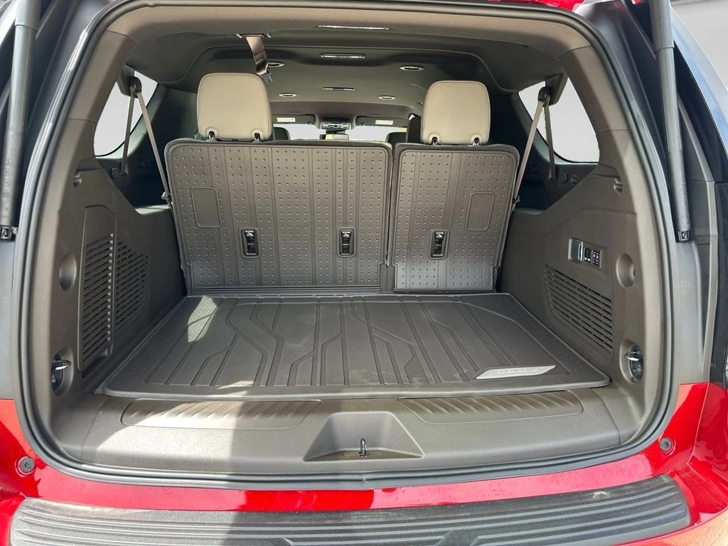 2026 Chevrolet Suburban LT - Photo 42