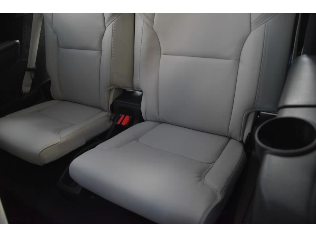 2026 Volvo - image 14