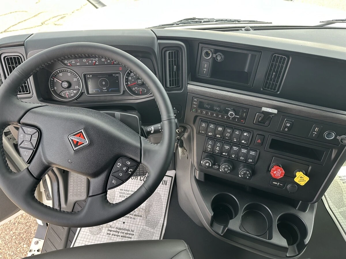2027 International LT in Wausau, WI — photo 8