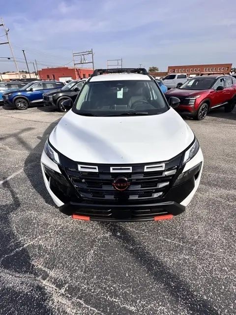 2026 Nissan Rogue SV photo 2